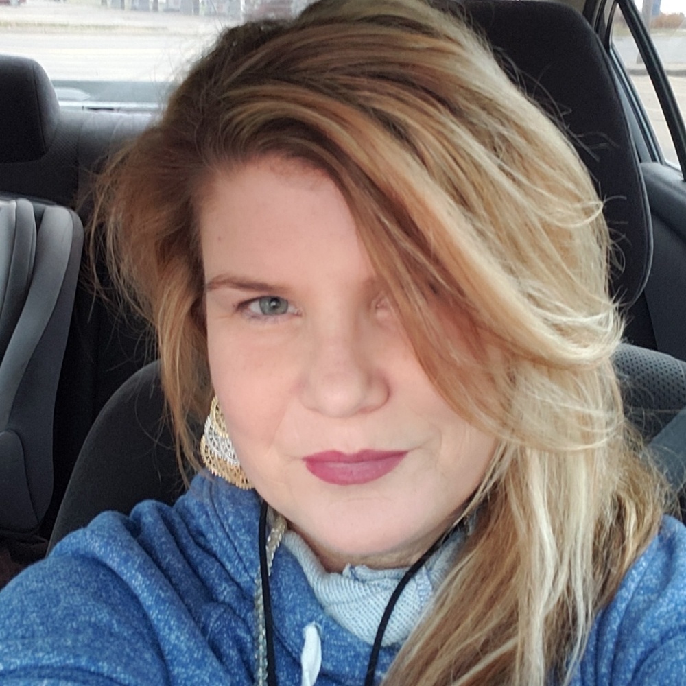 Meet your Posher, Denise